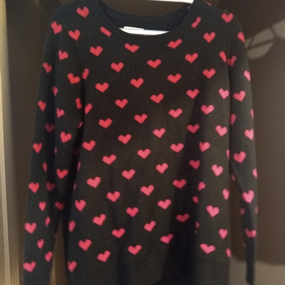 Faded Glory Juniors Black Sweater with Hearts